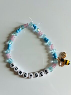Olivia Rodrigo Friendship Bracelet • Honeybee